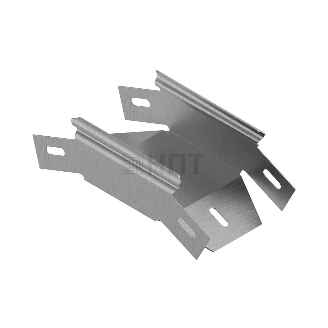 УН45 Угол вертикальный внешний 45° 300x100 (0,55 мм) сталь без покрытия, стандартный замок УН45 Угол вертикальный внешний 45° 300x100 (0,55 мм) сталь без покрытия, стандартный замок